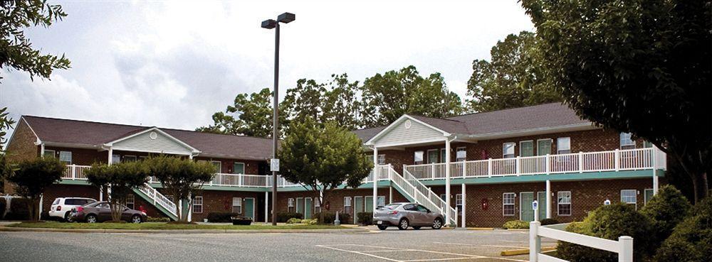 Eastside Suites Lynchburg Exterior photo